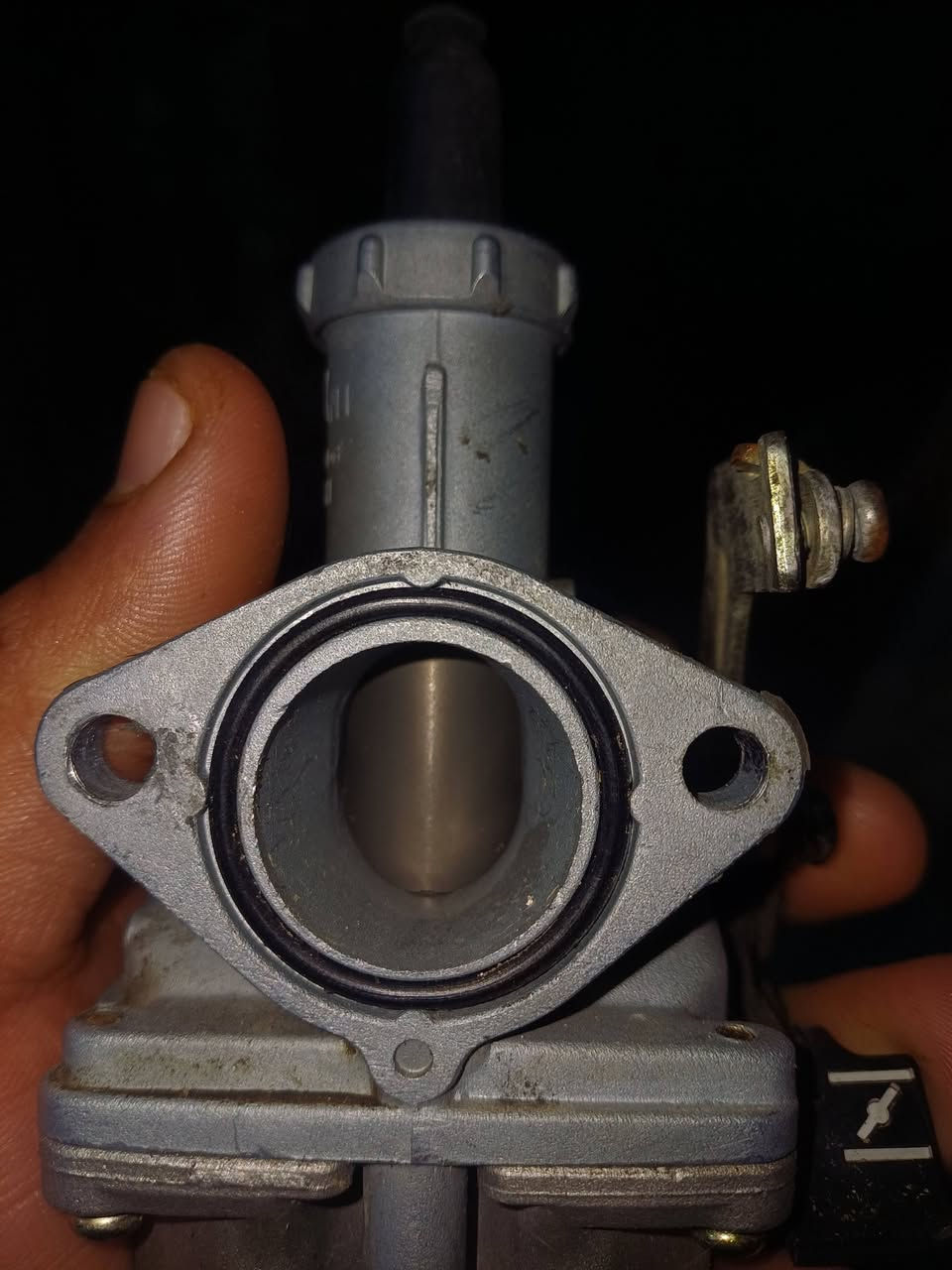 سلام عليكم كابريتر دايون عظم اصلية وكالة اخت الجديدة خناك ابو الواير مكاني كربلاء ب 15الف وبيها مجال للشراي ***********
