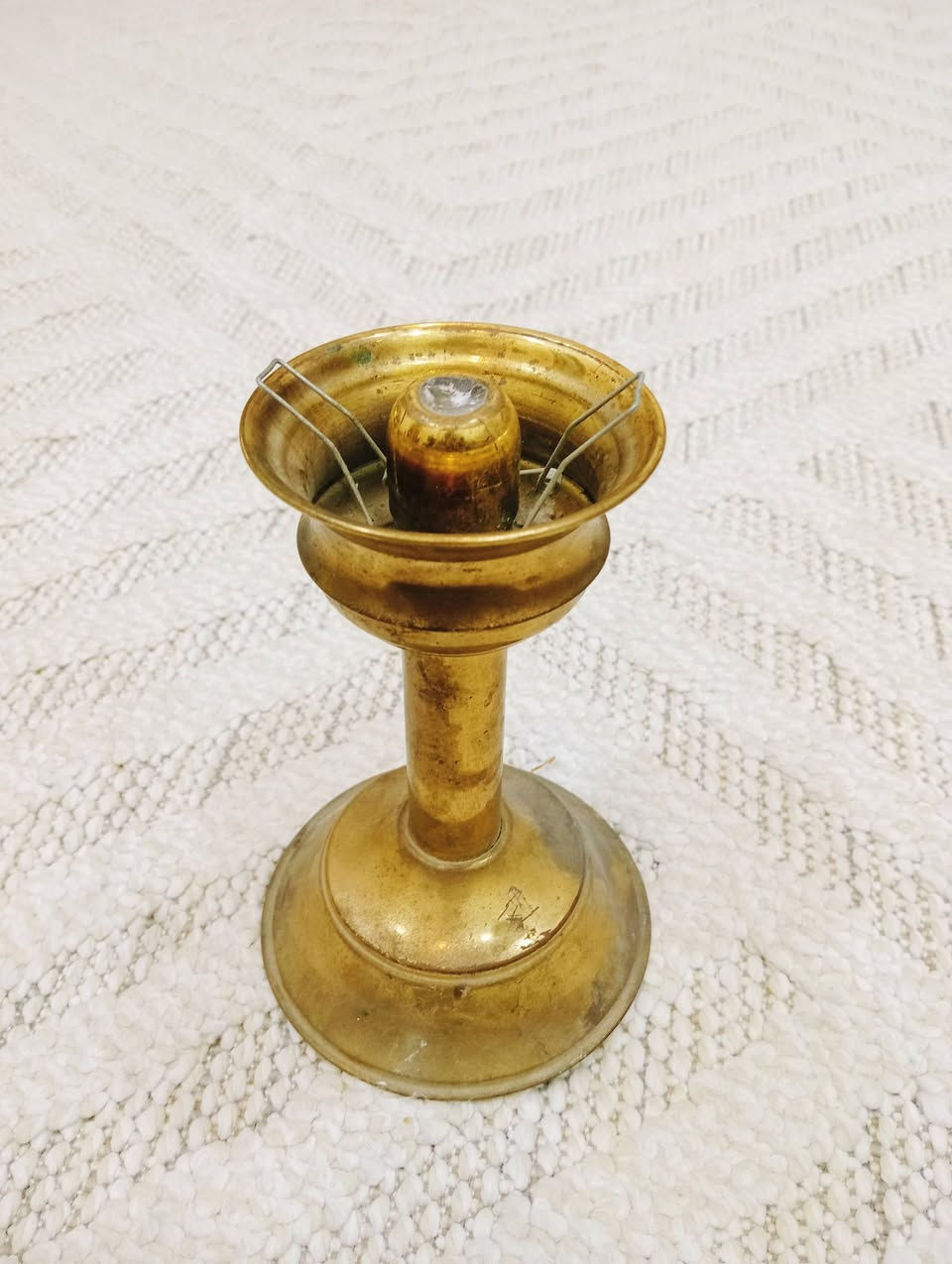 هاون نحاس ارتفاع 14سم و اليدة 25سم خالي من العيوب ،،شمع دان نحاس كلاسك يوجد توصيل


**إذا كنت صاحب هذا الإعلان وتريد حذفه لأي سبب، رجاءا أرسل رسالة إلى الدعم الفني**