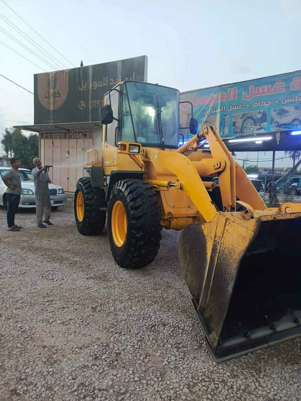 الهم صلي على محمد وال محمد.                          دخول جديد  شفل كوماتسو حجم 100 للبيع  تبريد شغال. مكينه برغي مامفتوح بيه. شفل جاهز للعمل. الاستفسار ***********.       ***********
