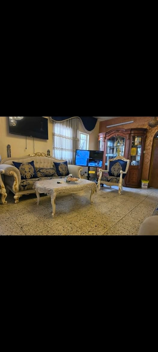 اغراض للبيع تخم عشرة مقاعد مع طبله وسطيه وبوفيه سعرهم 850 وجهاز رياضه 250


**إذا كنت صاحب هذا الإعلان وتريد حذفه لأي سبب، رجاءا أرسل رسالة إلى الدعم الفني**