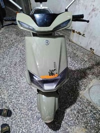 دراجة شحن ٦ بطاريات صار ٦ اشهر من مشتريهة ماشية اقل الالف دراجة نظيفة ...