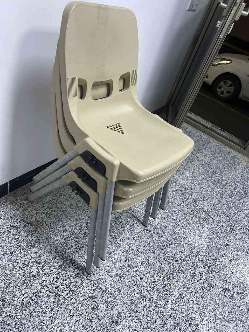 كاونتر + ميز + كرسي للبيع  سعر  ٣٨٠ الف و بيه اشويه مجال


**إذا كنت صاحب هذا الإعلان وتريد حذفه لأي سبب، رجاءا أرسل رسالة إلى الدعم الفني**