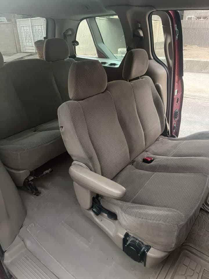 السلام عليكم.      للبيع او المراوس حسب القناعه  السعر 50 ورقه وبيها مجال 
فورد امريكي موديل 2000 
رقم اربيل تحويل مباشر 
ملاحضه السياره كاطعه نار فقط  ابيع عل هذه الوضع 
كير ومحرك جدد 
صدر جديد تخم تاير ويل كب كيلو 
سياره حلوه وبلاديه
سبعه راكب 
العنوان الرمادي ال سبعه  للاستفسار هاتف ***********
