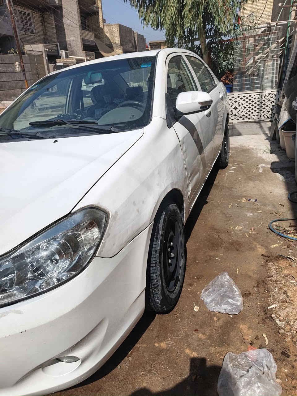 بي وأي دي موديل ١٣ جي ٣
نقصها فقط كمبريسر يرادلها يعني نقصها تبريد فقط
سعر ٤٥ وبيها مجال مكاني بغداد ***********
