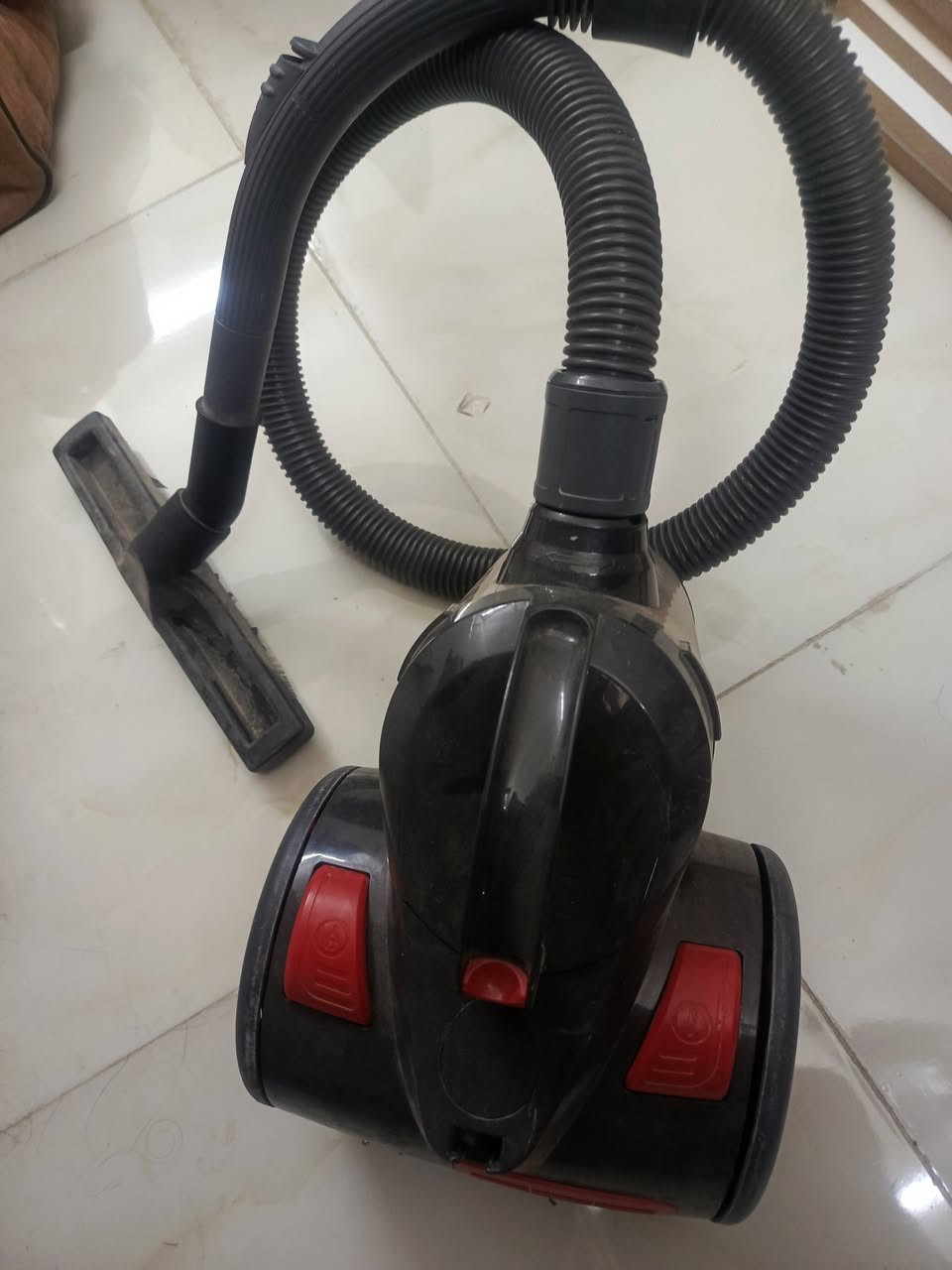 مكناسه بيت الماني يرهم للسياره همين 
السعر ٢٥ الف
عنوان الحي العسكري سايدين


**إذا كنت صاحب هذا الإعلان وتريد حذفه لأي سبب، رجاءا أرسل رسالة إلى الدعم الفني**