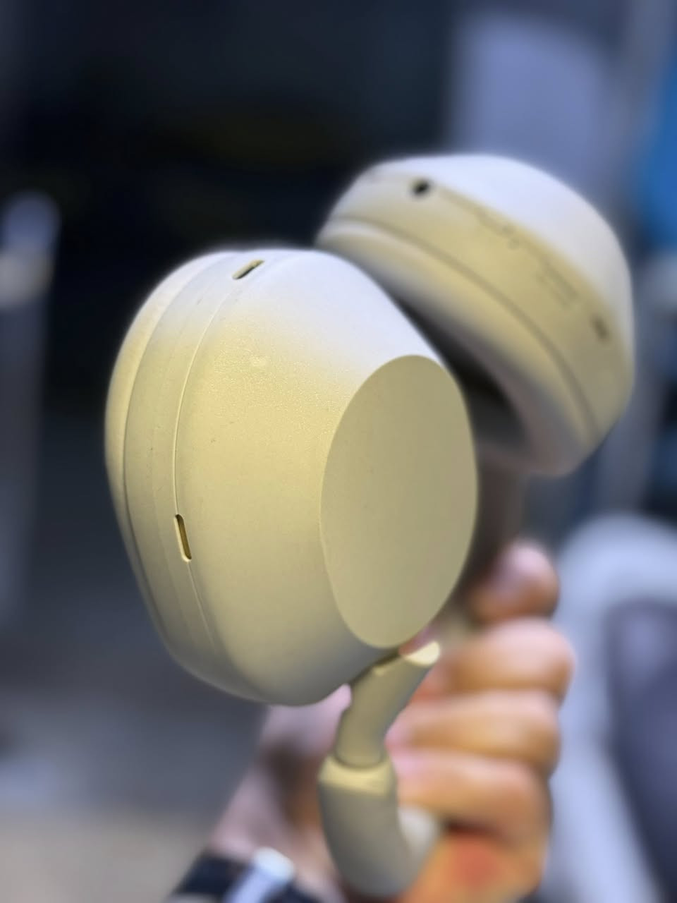 Sony WH-1000XM5 Premium Noise Canceling
جديده نظافه 100‎%‎  لون مميز 
السعر 225 الف


**إذا كنت صاحب هذا الإعلان وتريد حذفه لأي سبب، رجاءا أرسل رسالة إلى الدعم الفني**