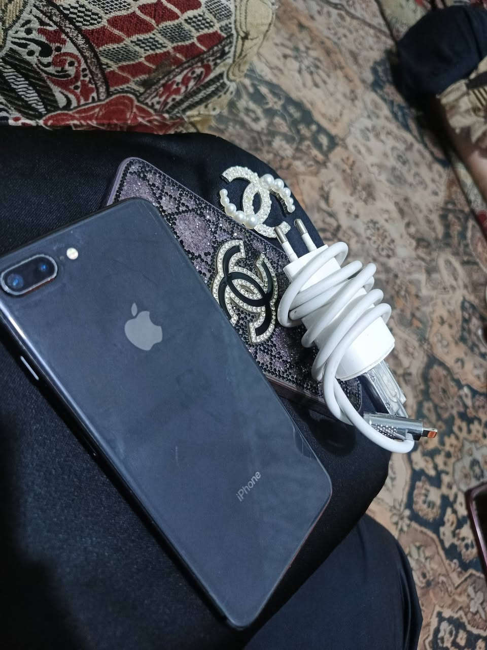 ايفون 8بلس نضيف لا يعلك ولا يشكل بي فطور بسيطه بالشاشه فقط كامرته الخلفيه متشتغل ميصرف شحن ابد ويا كفر وشاحنه السعر 120 وبي مجال المكان نجف حي السلام


**إذا كنت صاحب هذا الإعلان وتريد حذفه لأي سبب، رجاءا أرسل رسالة إلى الدعم الفني**