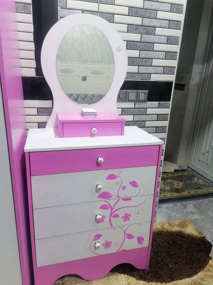 السلام عليكم.. غرفة بناتيه تتكون من ثلاث قطع ميز مراية + سرير نفر + كنتور ثلاث ابواب نظافة الغرفة ١٠٠٪ لاكسر لاجلخ شرط والغرفة ماركة كلش قوية السعر ١٥٠الف مع النقل والنصب جاهزة للتواصل هذا رقمي *********** موصل, نينوى
