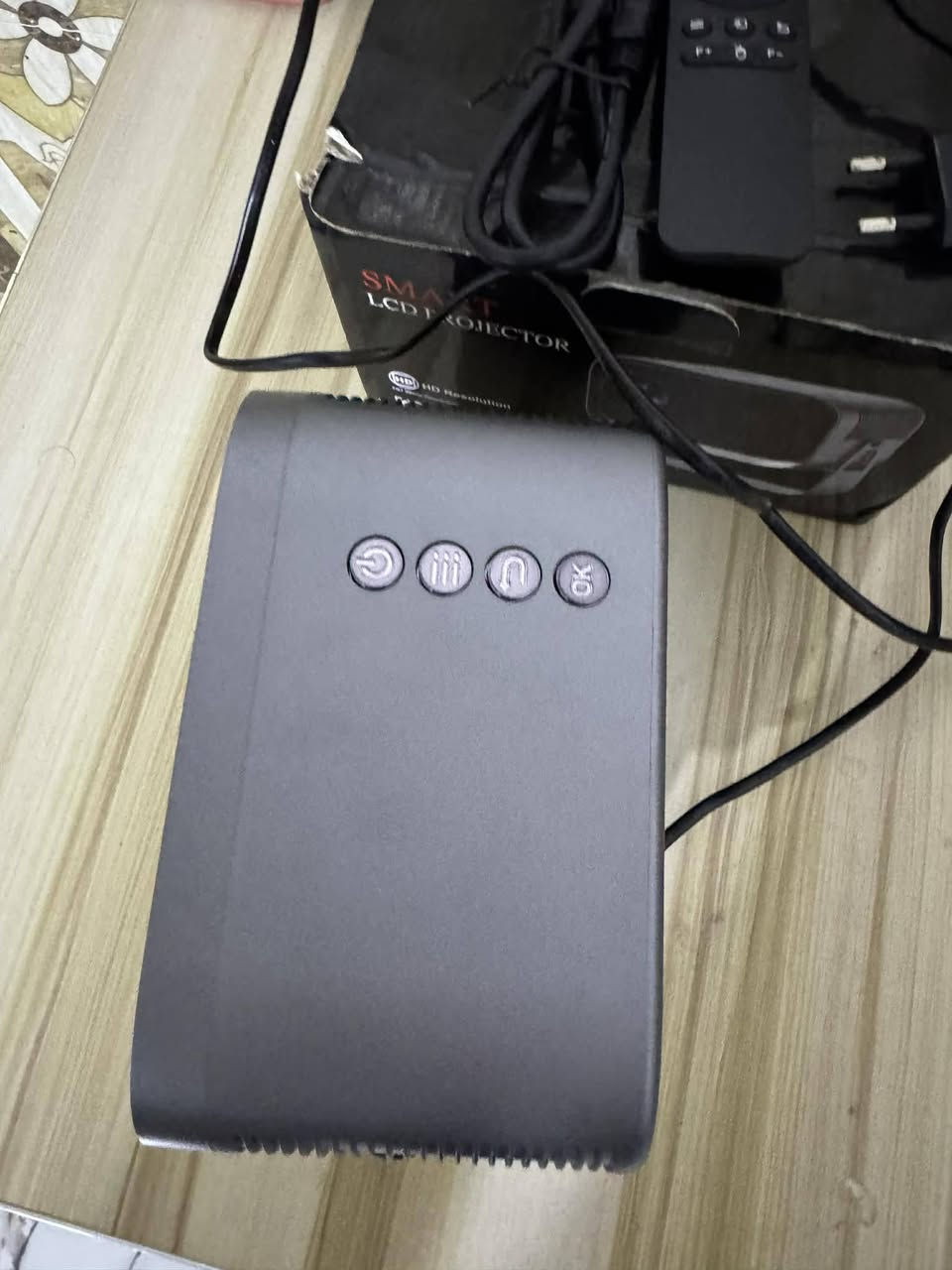 لاصحاب السينما المنزليه
من اقوئ العروض عرض جدا قوي اقره المواصفات

العرض لمده اسبوع فقط 

منفذ عدد 2 HDMI /منفذ عدد 2 فلاش / منفذ AV / منفذ عدد 2 USB / يربط ستلايت / يربط بلي / تكدر تنزل عليه من طريق الفلاش / ينطي حت 4 متر عرض 

المعرف لا يعرف

للافلام والمباريات والتجربه السينمائية شي تحفه

توفر  TOPTRO X7 

من افضل اجهزة الداتا شو  بسعر مناسب 

دقه 1080 تدعم 4k

600ansi lumen

سمارت نضام الاندرويد يوتيوب وبرامج 

تدعم اوتو فوكس تلقائي 

تدعم الغة العربية 

يربط على الموبايل 

يعمل على الكهرباء 

عمر العدسة 50000 ساعه

صوره تصل بمساحة 300 انج

مع خاصيه تكبير تصغير الصورة حسب احتياجك من المساحه

جديد اوبن بوكس 

للحجز عبر الخاص 

***********
