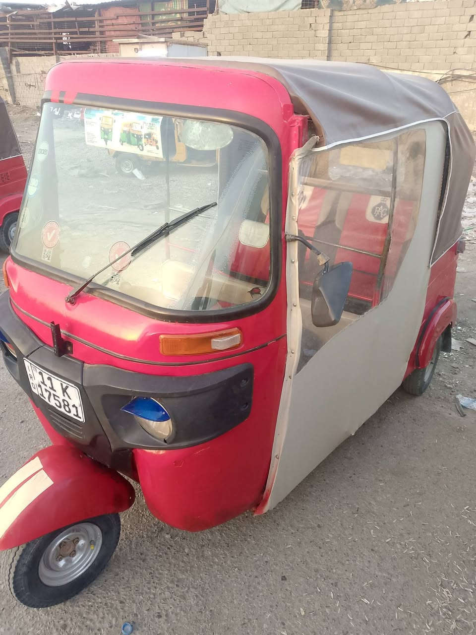 البيع موديل 18شهر8رقم نكليزي مكاني حي السفير السعر4400 وبيهامجال بصيط ***********
