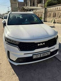 سورنتو 2023 رقم اربيل وكالة نيم  خليجي 6 سلندر  7 راكب  السياره ماشيه ...