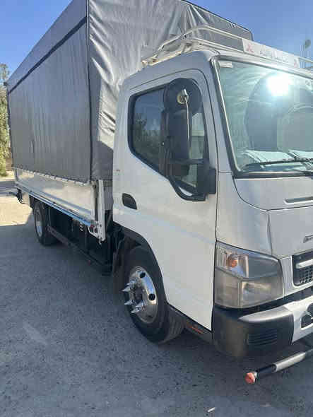 كنتر موديل 2023 خليجي فول مواصفات ويل 17.5 لوحات انكليزي باسمي جادر مطري جديد تبديل باب عكس السايق فقط  الاستفسار ***********
