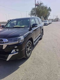 لاندكروزر • ٢٠١٠ • محدثة ٢١