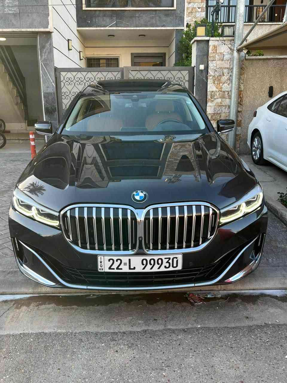 سلام عليكم BMW 740i x- drive 2022 وارد امريكي حادثها باب وجاملغ صفحه السايق بدون ايربالك السياره فول مواصفات داخل مشمشي مميز السياره كلش حلوه ومابيها أي نقص ماشيه 83 الف وموصفات ال bm معروفه اعلى المواصفات  رقم اربيل سياره بسمي السنويه تحويل ثاني يوم العنوان بغداد حي حطين قابل للمراوس حسب القناعه للاستفسار *********** بغداد, العراق
