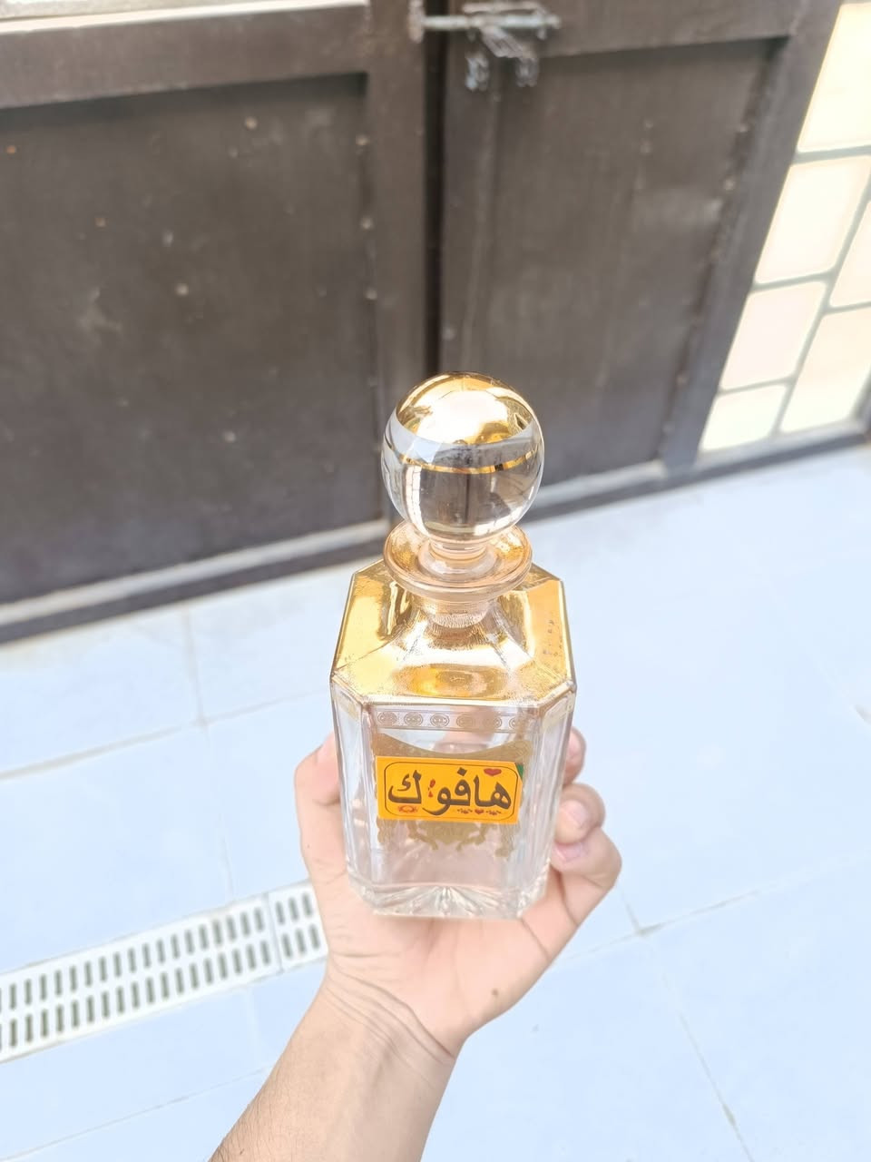 شيش عطور عرض للبيع الحجم 500 مل 
30 قطعه
الناصريه الفضليه
***********
وتساب أو بس رمشلي اخابرك 
الي يريد يفتح على باب الله بيه خير ويدلل
