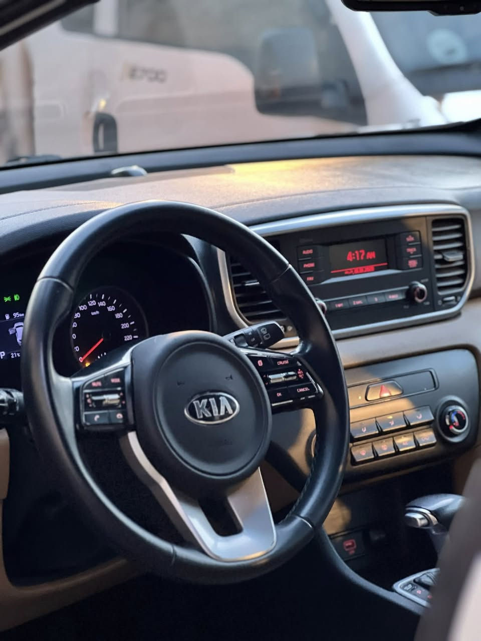 سبورتج 2019 سياره جديده حلو رقم بصره تحويل ثاني يوم مكينه 2000 حساسات كشاف ضبابي الشراي يتصل وبخدمتك وسعره مناسب ***********
