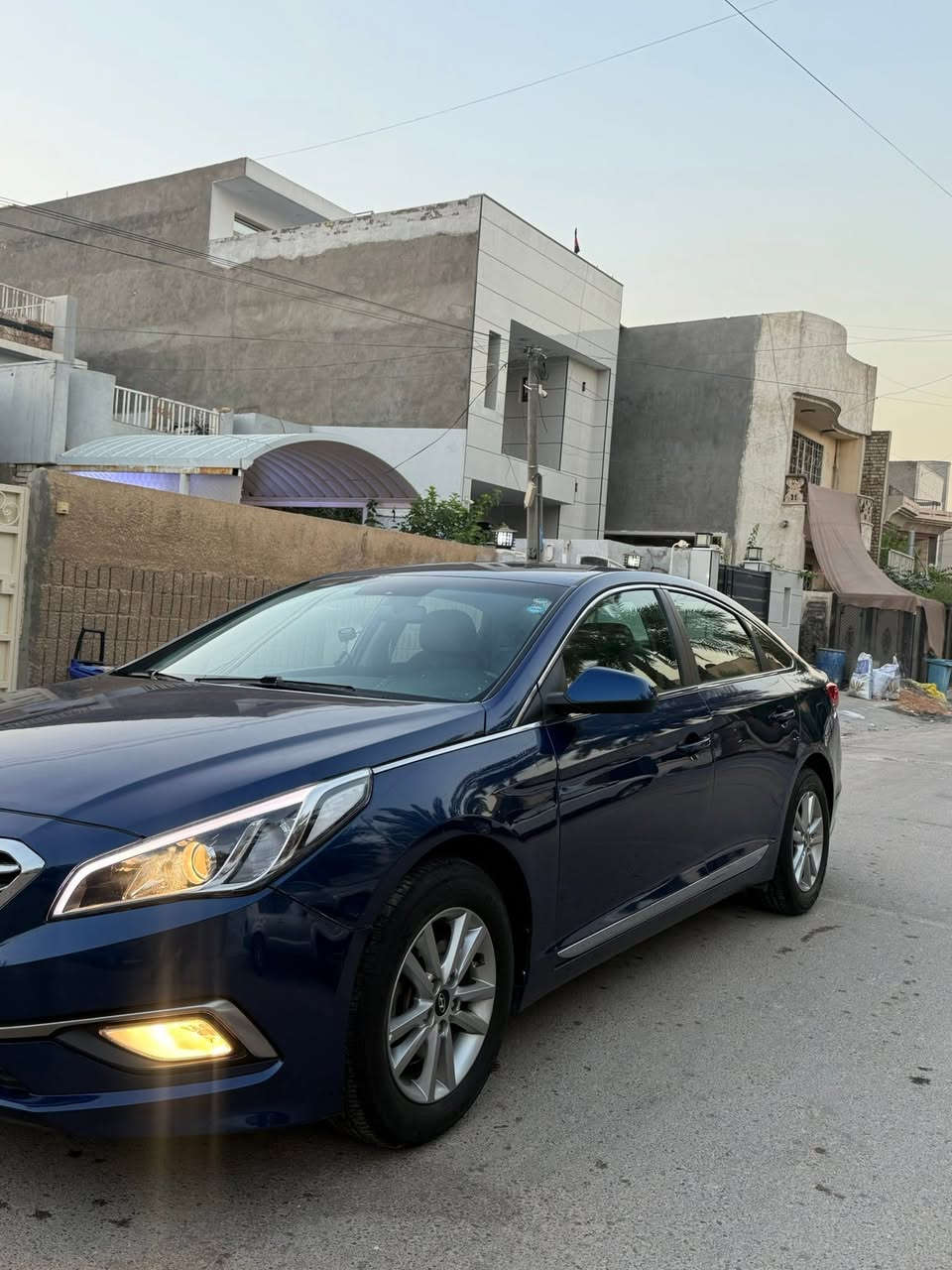 السلام عليكم سياره سوناتا موديل ٢٠١٧. السياره موصفات شاشه تحكم كامرا  لايت زنون باقي الموصفات معرفوه حادثها جاملغ و بنيد صبغ فقط واحد كلير سياره جاهزه سياره مكفوله من البارد و التبديل و الشوصي و الغود مكفولات تخم تاير حداديه كير خير من الله مكينه معله كازكيت بس مكفوله و خير من الله سياره تخاذها ما تصرف عليها ربع تحويه بسمي تريد تحويل تريد وكاله و السياره جديده جدآ و السعر ١١٦ وبيها مجال اتصل و بيك خير و تددل قابل  لتفاوض رقم الهاتف ***********.
