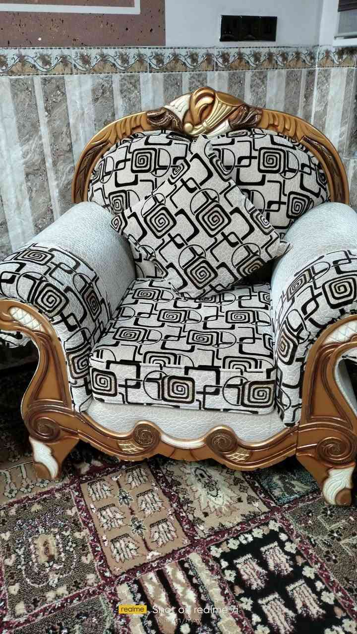 طخم رئاسي للبيع للتواصل ع الرقم ***********
