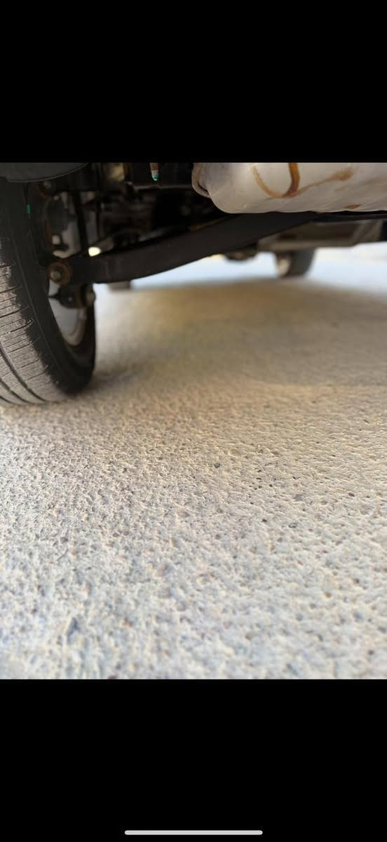 سلام عليكم
كيا سبورتج 
استلام الشركه الدوليه 
السياره أخت الزيرو 
ماشيه 50 ألف حقيقي 
شرط الفحص استخدام شخص واحد فقط من 2010 لحد الآن 
موديل 2010 مكفولة كفاله عامه من كلشي مواصفات السياره فتحه وصاج جلد مكينه 2000 سويج شخاطه سبير ما نازل عده مفتوحه فابلون الشركة بنيد وصفاح زيرروووووو رقم بغداد الدولي تحويل ثاني يوم 

السعر عند الاتصال 
الهاتف ***********
مكان السياره بغداد شارع فلسطين
