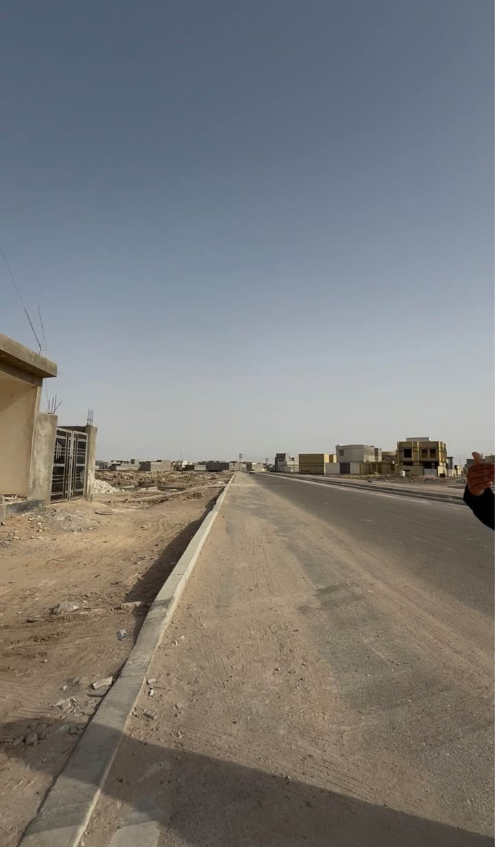 سلام عليكم 

قطعه ارض بسعر بلاااش بلاااش 😍📍 
190 متر 
الموقع خرافي 
ثاني قطعه عن السايدين مال شارع ٤٠

طابو صرف زراعي سند 25 بسم عراقي تتكاتب ويا مباشرتاً

العنوان أبي الخصيب مقابيل المحكمه الجديده مال ابي الخصيب
جميع الخدمات متوفره 
السعر 30 مليون و بي مجال للشراي 
لتواصل *********** صادق للاستثمار العقاري البصرة, العراق

