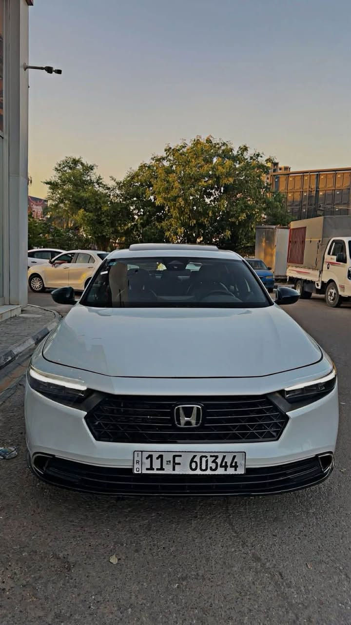 السلام عليكم شباب للبيع هوندا اكورد سبورت هايبرد 🔋2023 فول الفول  سعر مناسب رقم بغداد باسمي هزه وسنويه جديده يرباك دشبول وستيرن بيها اربع قطع حادثها بدون شواصي ولغود كفاله جاملغين وبنيد وباب صدر 

المواصفات 

فتحه 

تبريد قطعتين 

تحديد مسار 

خروج عن المسار 

سياقه شبه ذاتيه 

بصمه 

ابل كار بلي 

كشن كهرباء 

كشن تدفئه 

كير اوتو 

شفتات ستيرن 

شاشه كبيره 

٤وضعيات قياده (ايكو /نورمل /سبورت /انتلجنت )

اضائه LED

كامره خلفيه ٣وضعيات 

مثبت سرعه 

تشغيل عن بعد 

فتح الجامات والتنته عن بعد 

فتح الصندوق عن بعد 

مانع تصادم 

تحكمات ستيرن 

السياره ماشيه ٢٠ الف كم فقط 

السياره اقتصاديه جداً بالبانزين ومعروفه الاكورد ومواصفاتها 

ومساحتها الداخليه كلش واسعه 
١٥٥ ورقه فقط مكاني بغداد غزاليه اي استفسار ‭***********‬
