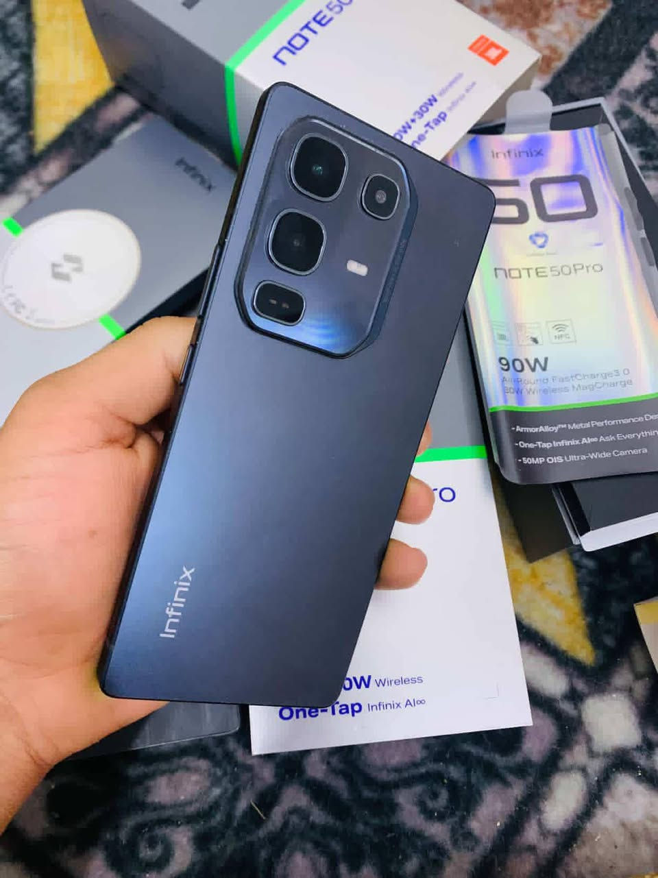 سلام عليكم
للبيع او امراوس ب ايفون
انفنكس نوت 50pro 
مستخدم ايام قليله 
الشاشة:6.78  - 144 هرتز - AMOLED
الذاكرة: 256/16
الكاميرا:50m 
البطارية 5200 مللي أمبير - 45 واط
غراض كاملة 
السعر 225 وبي مجال قليل 
مكاني نجف ***********
