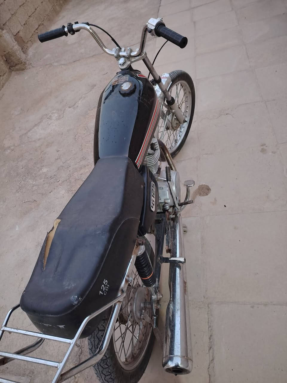 دراجه ارشه البيع 
واسط الصويره الشراي يجي خاص 
سعر 300


**إذا كنت صاحب هذا الإعلان وتريد حذفه لأي سبب، رجاءا أرسل رسالة إلى الدعم الفني**