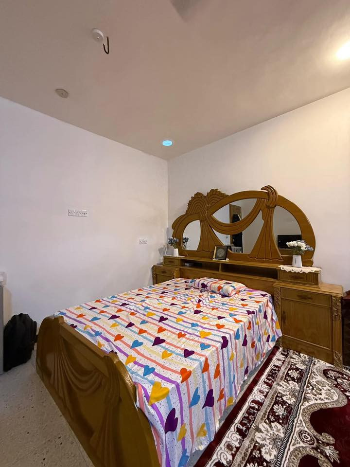 غرفة نوم مستخدمه 4 اشهر فقط صاج عراقي درجه اولى النوع الثقيل الداخل و الخارج صاج
السعر ( مليونين وربع وبيهه مجال ) 

تواصل فقط وتساب 
***********
