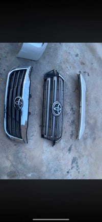 غراض لاندكروز للبيع 07807117511