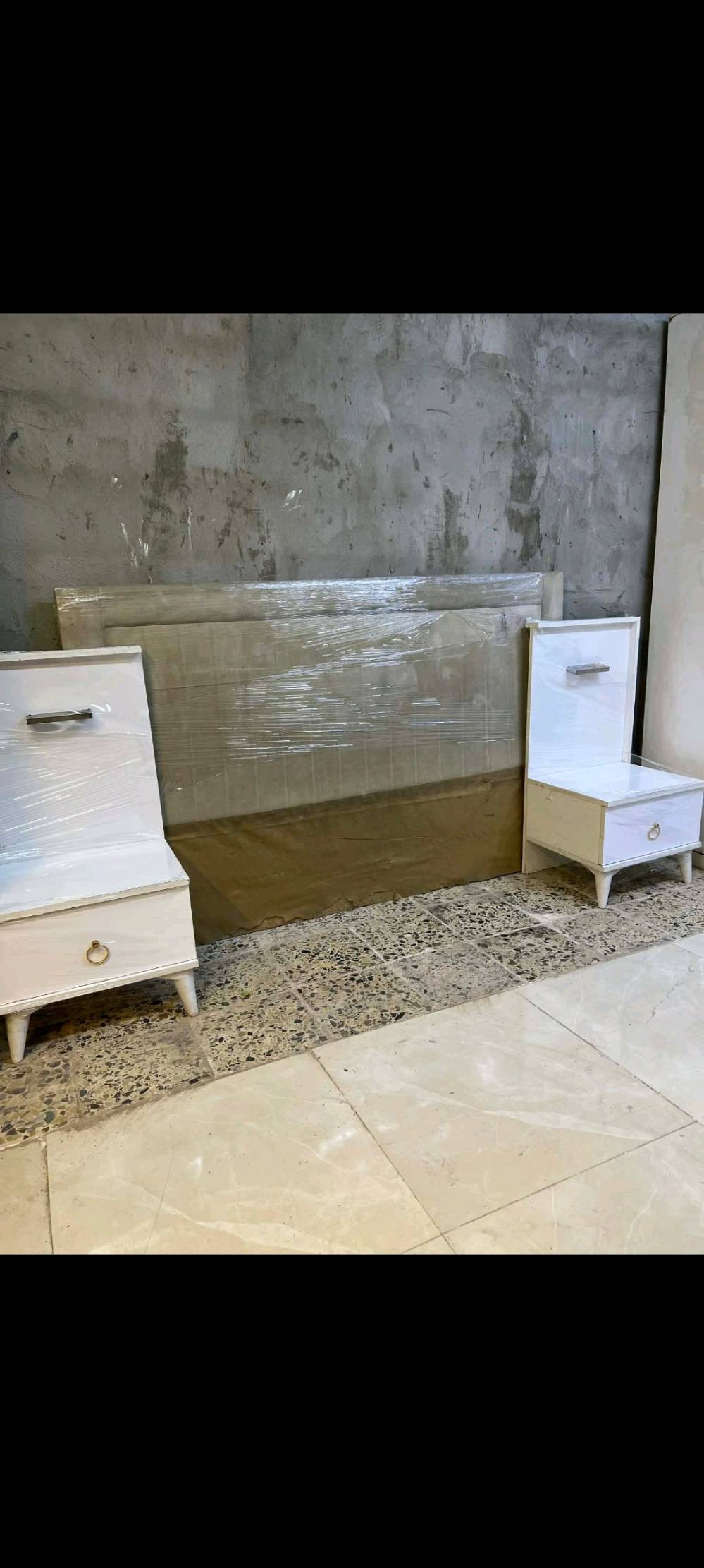 غرفة ٥ قطع كاملة ونضيفة 