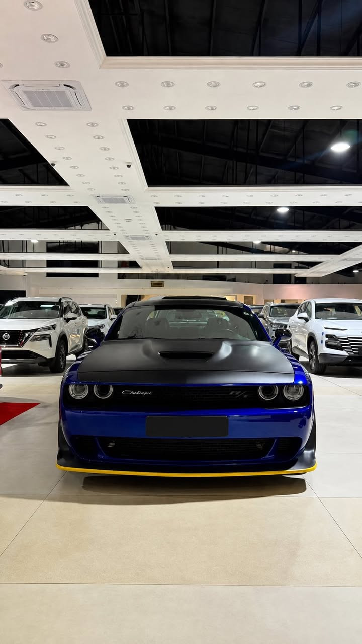 جالنجر وايد بدي T/A 6400 SRT
الموديل : 2021
العداد : 33.000 الف فقط
المواصفات 1/1 اعلى فئة بالجالنجر
دمام هارمن كاردن
(الحادث موضح بالصور ربع جاملغ خلفي فقط وجاملغ امامي 
مبدل نفس اللون )
السيارة مغلفة ppf بالكامل 
مكاني بغداد / ***********
رقم اربيل 
31.000$
