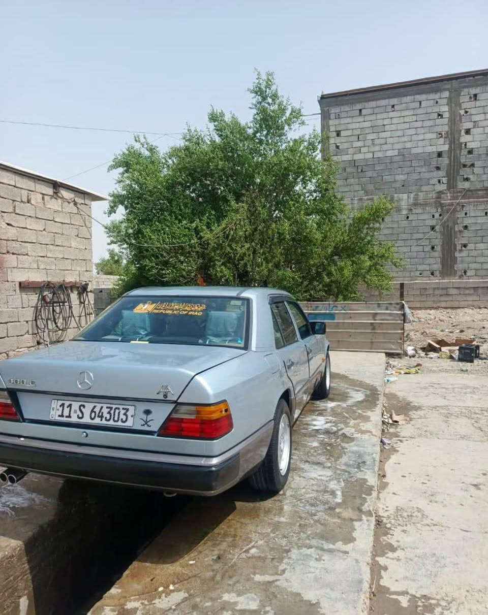 السلام عليكم للبيع مرسدس البيع موديل 1990سنويه بل2027تنتهي السياره بسمي رقم بغداد السعر(65وبيه مجال)المكينه ابلاديه عنكبوت القواعد سليمات حداديه 100‎%‎للاسفسار ***********📞📲مكاني بصره الدير
