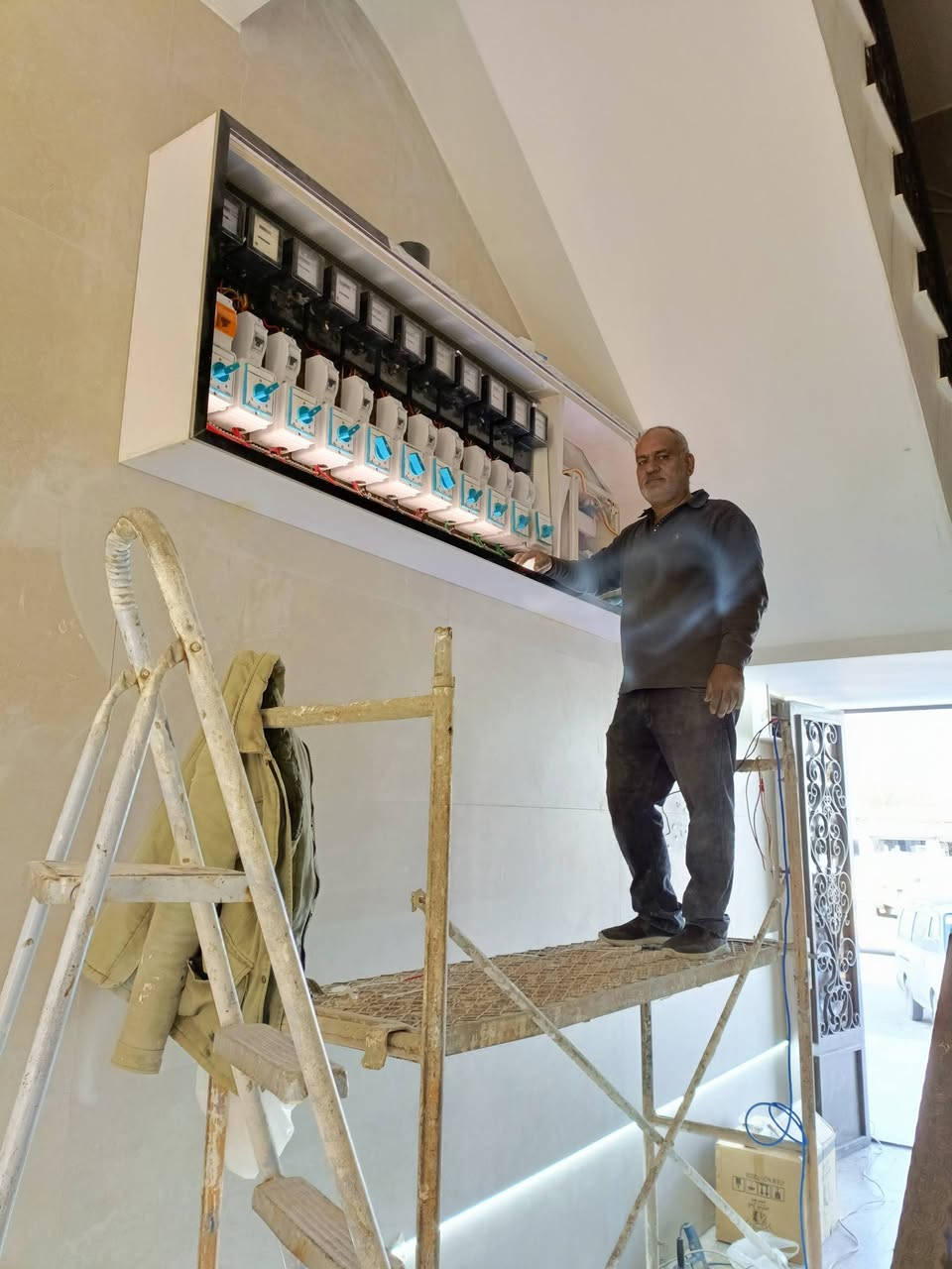 كهربائي ابو سجاد كافه اعمال بوردات صيطره وصيانه بوردات مولدات ذكيه تشغيل ذاتي بوردات بيوت اي تي اس ***********
