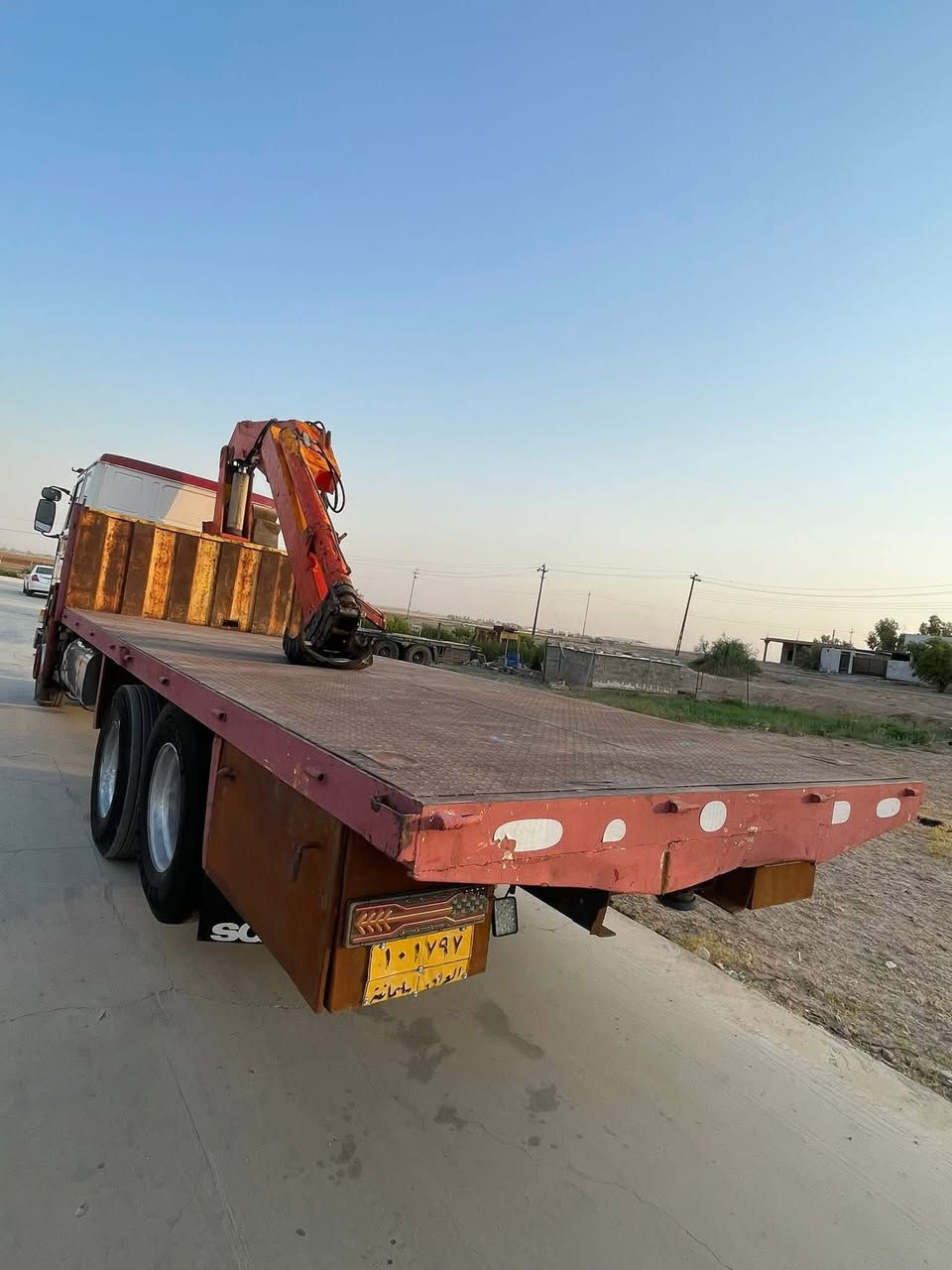 سلام عليكم كرين اسكانيه للبيع 142 محرك 113موديل 1985نوع الكرين ايڤر 6 طن 4 سلايت 3 پام واحد يدوي رقم سليمانيه سنويه منتهيه مكان السياره كركوك للستفسار اتصل عل رقم    ***********
