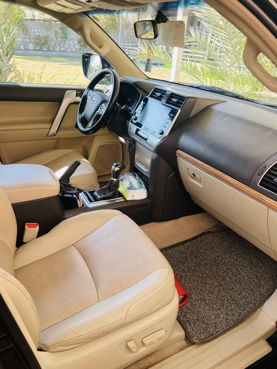 السلام عليكم
برادو 2021
Vx مدنايت 
كاميرا وحده
دبل تانكي
مكفوله 
ماشيه 115 
السعر 458$
***********
