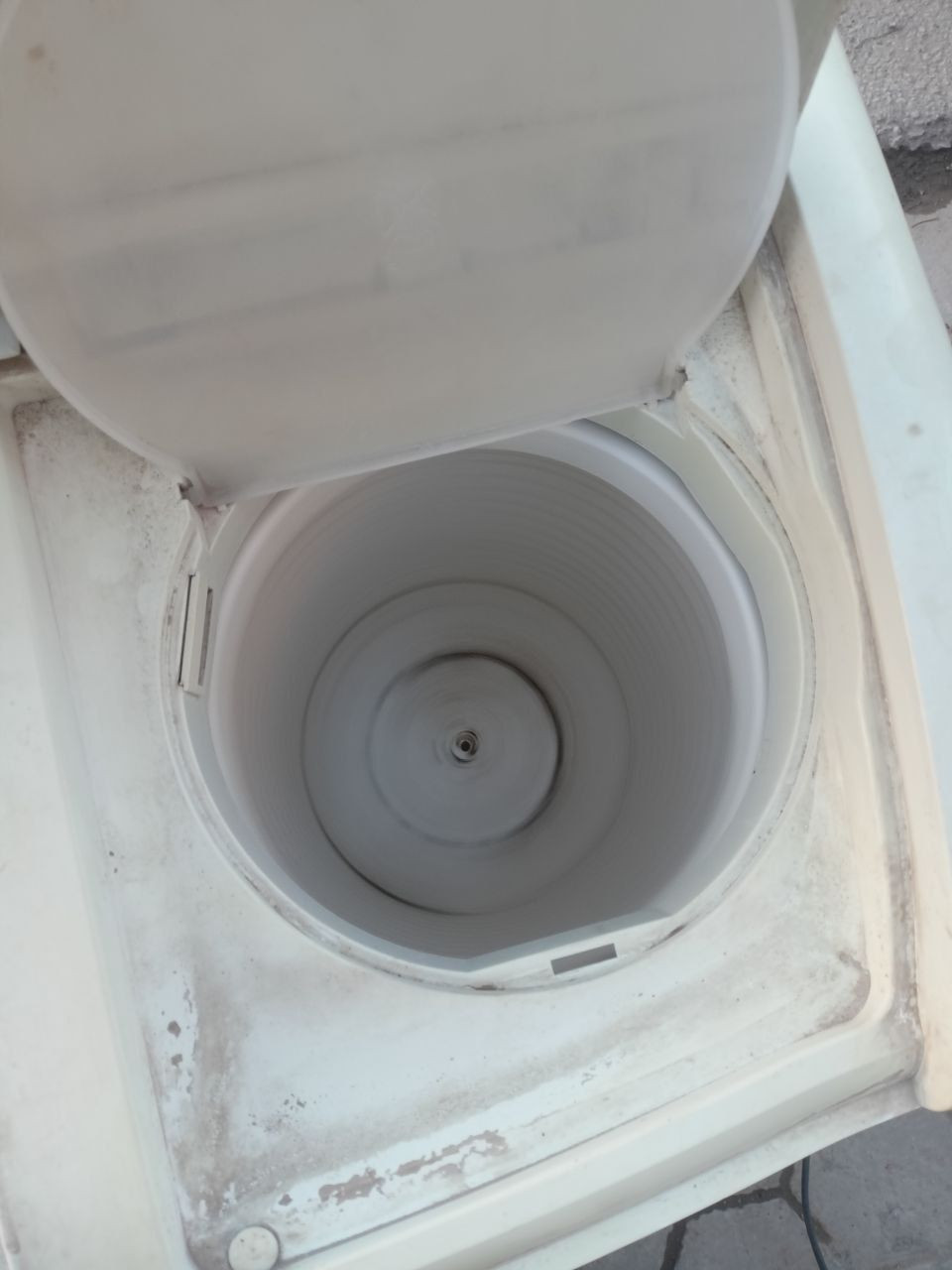 غساله برفاب ايراني حوضين شغاله تجفيف وغسل مابيه اي خلل شرط على فحص 
سعره 70 وبيه مجال 
عنوان حي السلام شارع الباديات


**إذا كنت صاحب هذا الإعلان وتريد حذفه لأي سبب، رجاءا أرسل رسالة إلى الدعم الفني**