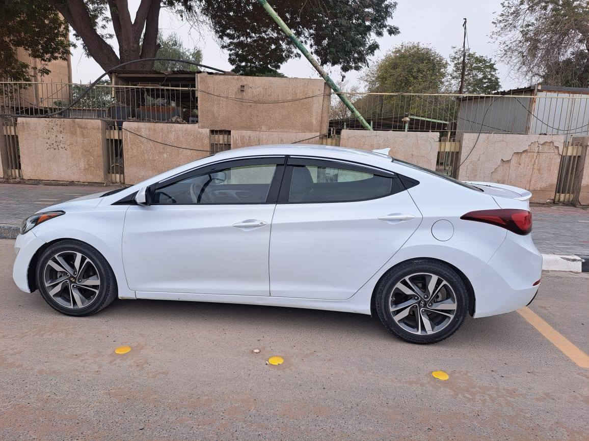 السلام عليكم 
النترا 2016 وارد امريكي 
مكينة 2000 دوش 
رقم بابل الماني مشروع وطني 
مكينة كير حدادية درجة اولى 
تبريد ثلج 
كهربائيات درجة اولى 
حادثه من امريكة جاملغ امامي بدون دواخل  
العسر 112 وبيه مجال 
مكان السيارة الحلة
***********
