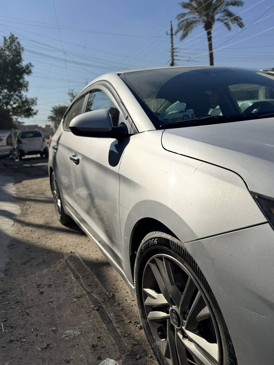 السلام عليكم
للبيع النترا وارد امريكي 

موديل 2019

رقم بغداد تحويل ثاني يوم 

مكينة ٢٠٠٠ دوش 

كلهه ليبل واحد 

تدفئة تبريد كهربائيات كلهه شغالة 

شاشة تاب 

وايضا بيهه شاشة داش كام  

صدر امامي وخلفي جديد 

لايت عالي وناصي زنون اصلي 

السيارة جديدة ونظيفة  وجاهزة من كل نقص 

السعر136 وبيهه مجال بسيط 

عنوان السيارة بغداد :-حي اور فلكه صباح الخياط 

0771 277 7094
واتساب 

+964 783 108 1662
