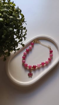 سوار كوارتز وردي • يجذب الحب • عدد محدود