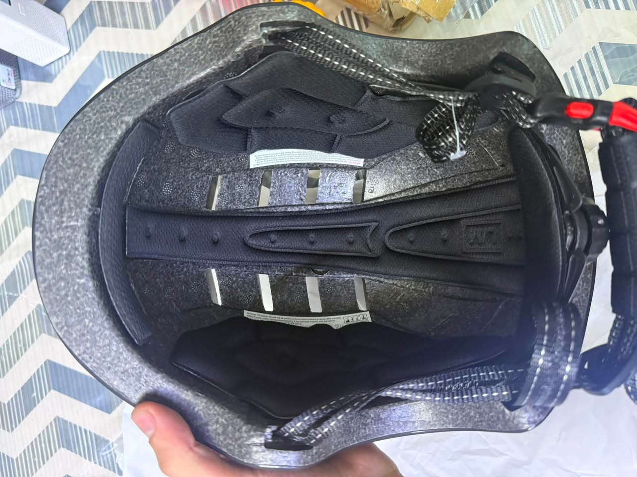 خوذة سكوتر او دراجات شحن بيها لايت بالامام وبالخلف شحن تايب سي قطعة جديدة لوك وباقي التفاصيل موضحة بالصور على اول تم 20 الف ويا التوصيل


**إذا كنت صاحب هذا الإعلان وتريد حذفه لأي سبب، رجاءا أرسل رسالة إلى الدعم الفني**