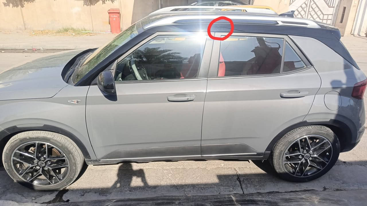 السلام عليكم للبيع هونداي فينو موديل 22 رقم سليمانية 
يرادلها گير لان بي مشكلة يچلب نمرة 
حادثها باب وجاملغ عكس السائق والبنيد مصبوغ الجمالية بدون فتح مواصفاتها حلوة 
السعر 100 قفل 
***********
