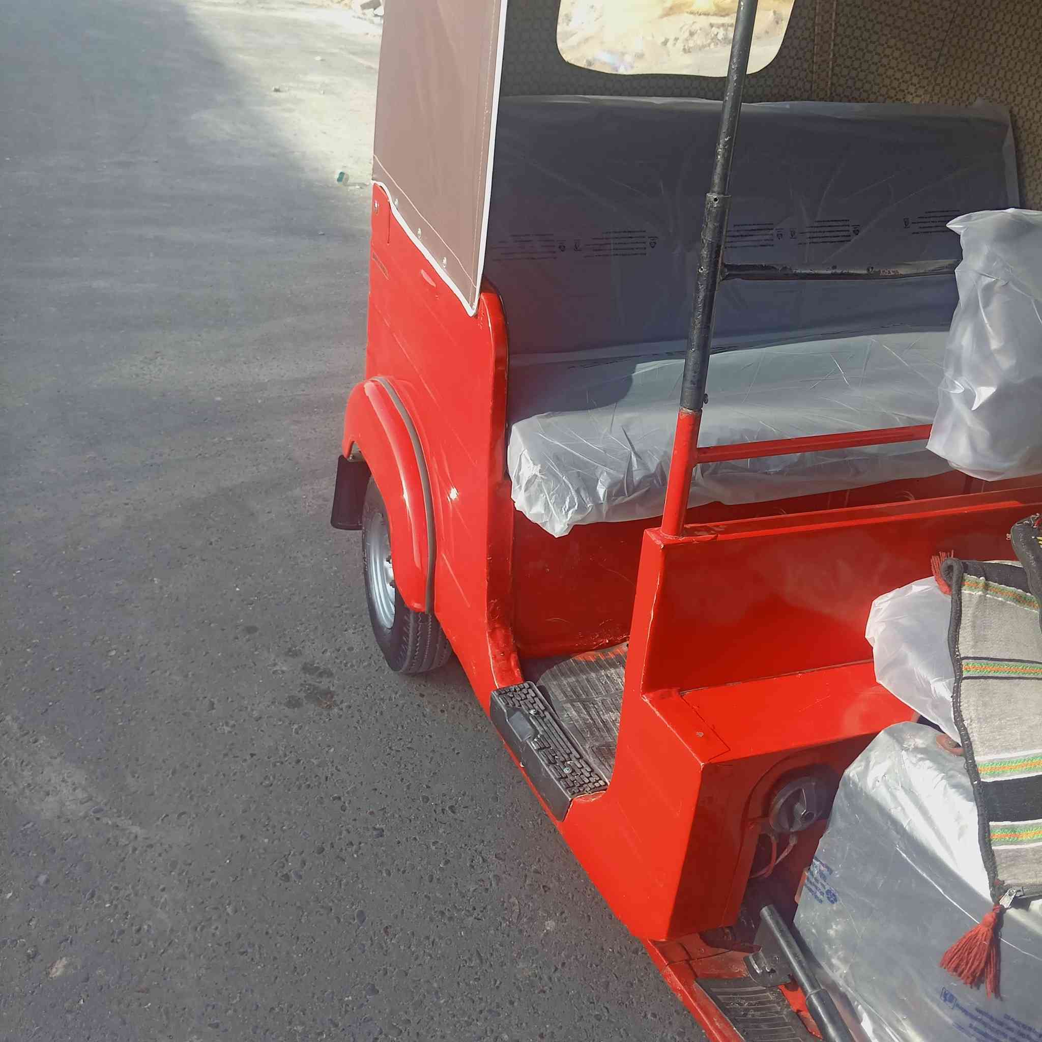 سلام عليكم تكتك موديل 17 صبغ عام دوس نضيفات ع وضع شركه الاستفسار الاتصال ***********
