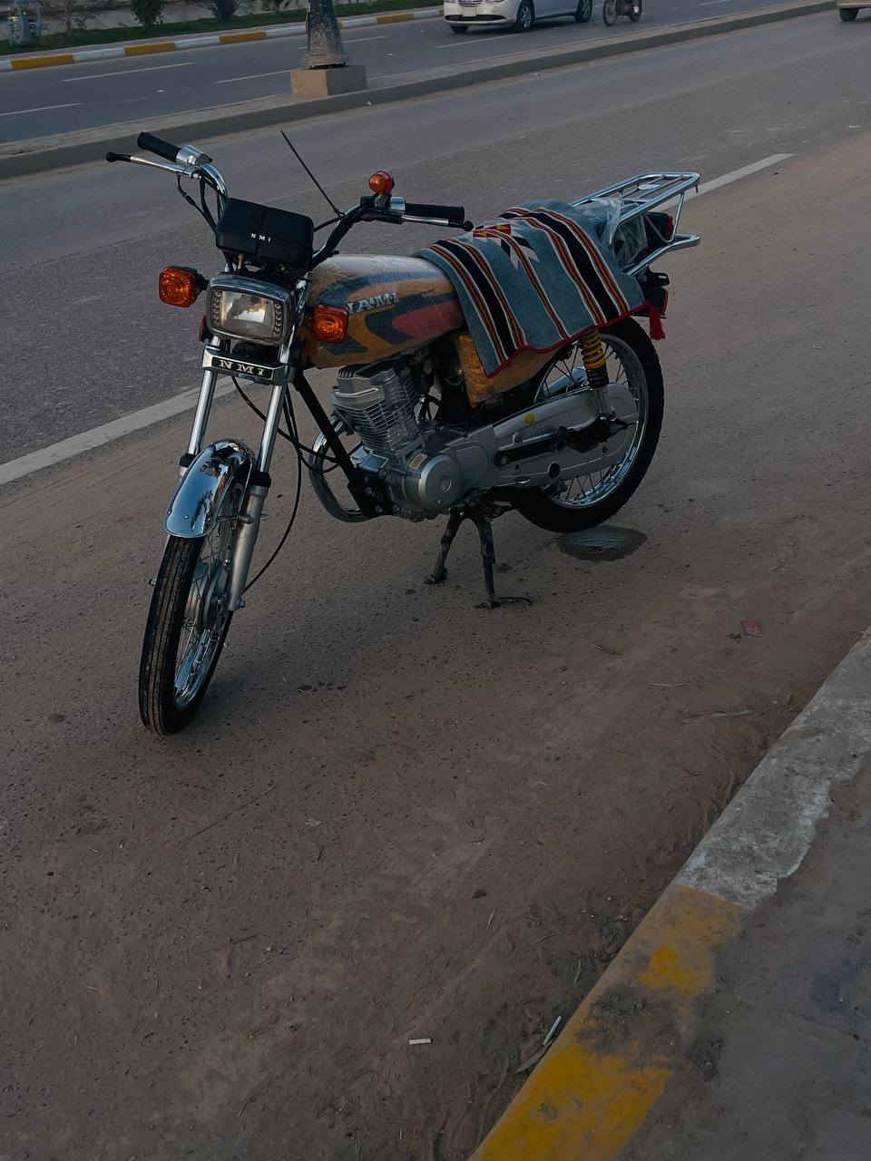 سلام عليكم شباب دراجه نامه شلامجه موديل 23 أوراق أصولي مكفوله من كلشي فقط كشن شوي مخربط  فول شلعه وسرعه+فصله اذا مو فول وقويه مرجوعه سعر مليون و350 وبيه مجال مستعجل على بيعته كلش رقمي ***********
ادمن وافق
