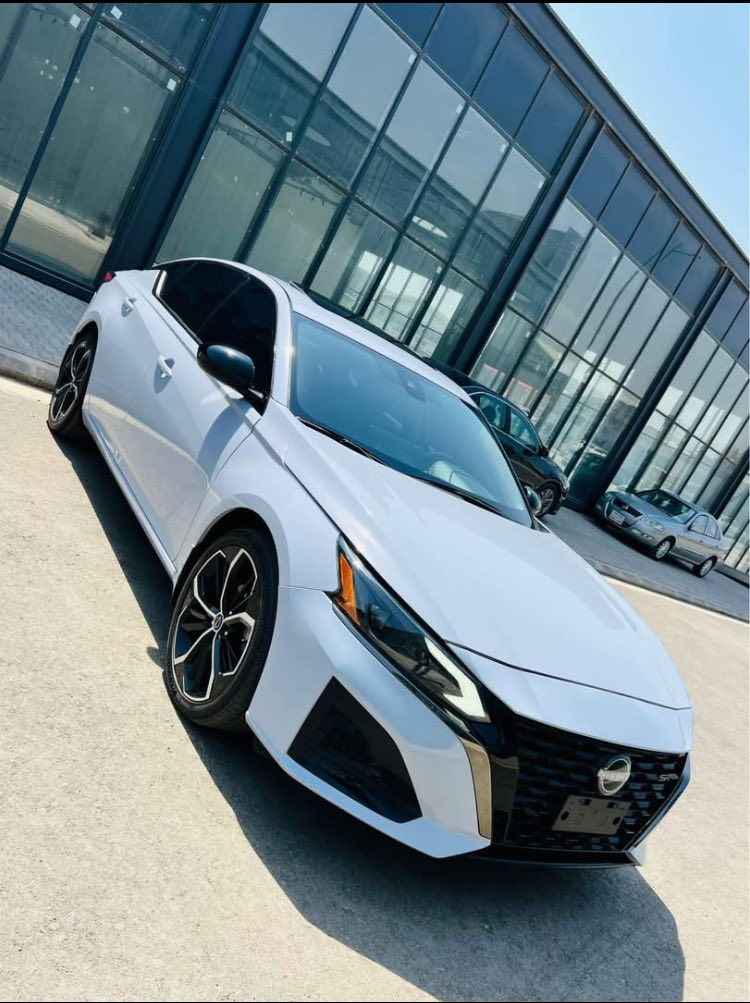 لایتی پێشەوەی ئەڵتیمای SR ناوڕەشمان بۆ هێناون  نەفسی وێنەکەیە لۆک ناو کارتۆن بە هەرزانترین نرخ بەردەستە بە نرخی جوملە 
بۆ پەیوەندی واتساپ : ***********
