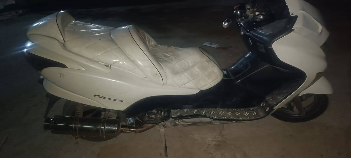 فورزة 08. كاملة مكملة.       كهربائيات. محرك خير من الله.     كلشي. شغال بيها. كير شغال وجه بومة
صالنصه رياضيه
السعر 825 الف
عنواني كوت - العزه القديمه
***********
