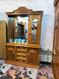 للبيع • دواليب • رقم خاص