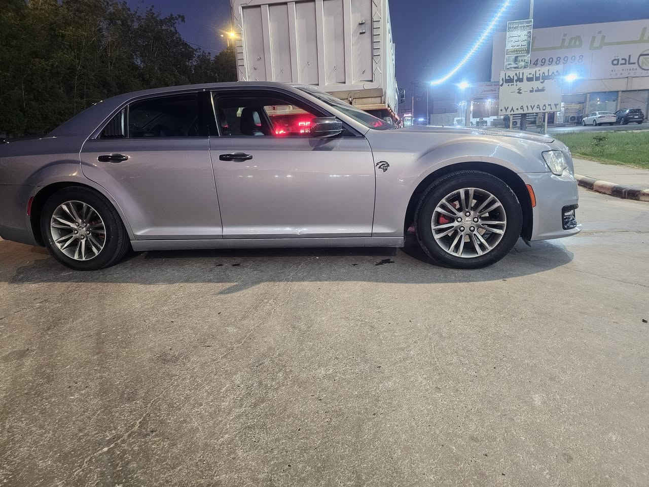 سلام عليكم
كرايسلر300C
الموديل2016 (مريكي)
العداد:155 مايلmli
المحركV6 3.6L
الموصفات
*بنوراما
*مصابيح اماميه زنون مع LED
*ويل قياس 18 انج مكسيكي
*برده خلفيه
*شاشه كبيره مع نضام ملاحه نفكيشن GPS
*تحكم ستيرن 
*مقصوره الركاب جلد ( اسود)
*مقاعد اماميه كهرباء عدد(2)
*ذاكره لحفض وضعيات الجلوس(ميموري)
*تبريد قطعتين 
*مقاعد امياميه تبريد تدفئه
*مقاعد خلفيه تدفئه
*تشغيل عن بعد
*ستيرن تدفئه
*ستيرن كهربائي
*كير ماوس 
*محدد سرعه
*كامره خلفيه دوراه
*مرايا متحسسه الاضواء
*رقم بابل بسمي تحويل مباشر
سياره مال جناي
السعر $ 215  اوبيه مجال للشراي
الحادث موضح بالصور او بيه سونار 
مكان السياره بابل الحله 
رقم الهاتف ***********
