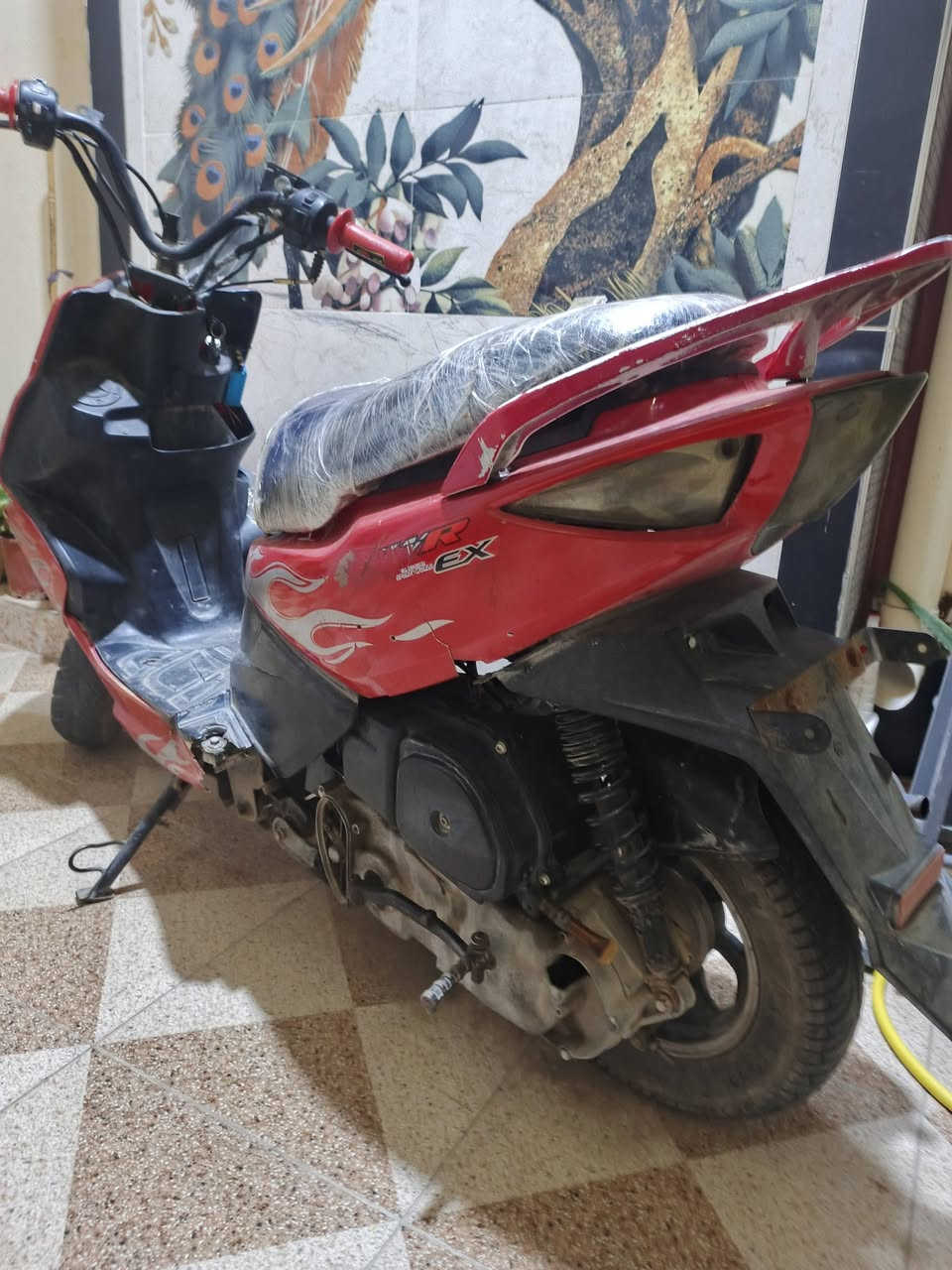 السلام عليكم دراجه لبيع ابيع كومه حديد يرادلها شي بسيط وصير اني ابيعلك كومه حديد مكان الدراجه بعقوبه التحرير قرب جامع الانفال الاستفسار خاص او على الرقم *********** سعرها 150 وبيها مجال
