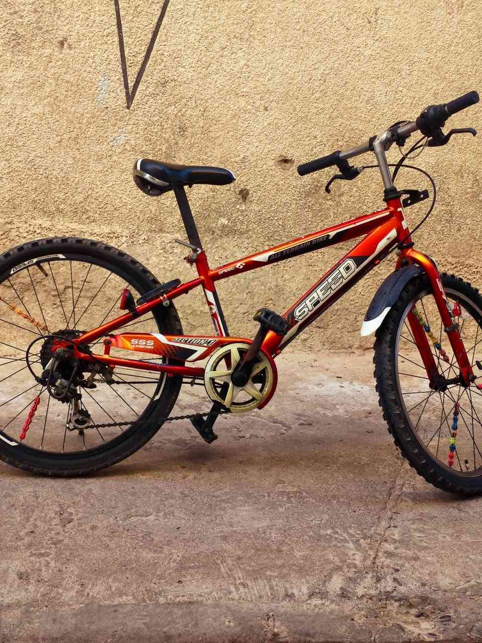 بايسكل للبيع الحجم (22) السعر 80 وبي مجال الموقع الموصل جانب الايمن منطقة المشاهدة للتواصل (***********)
