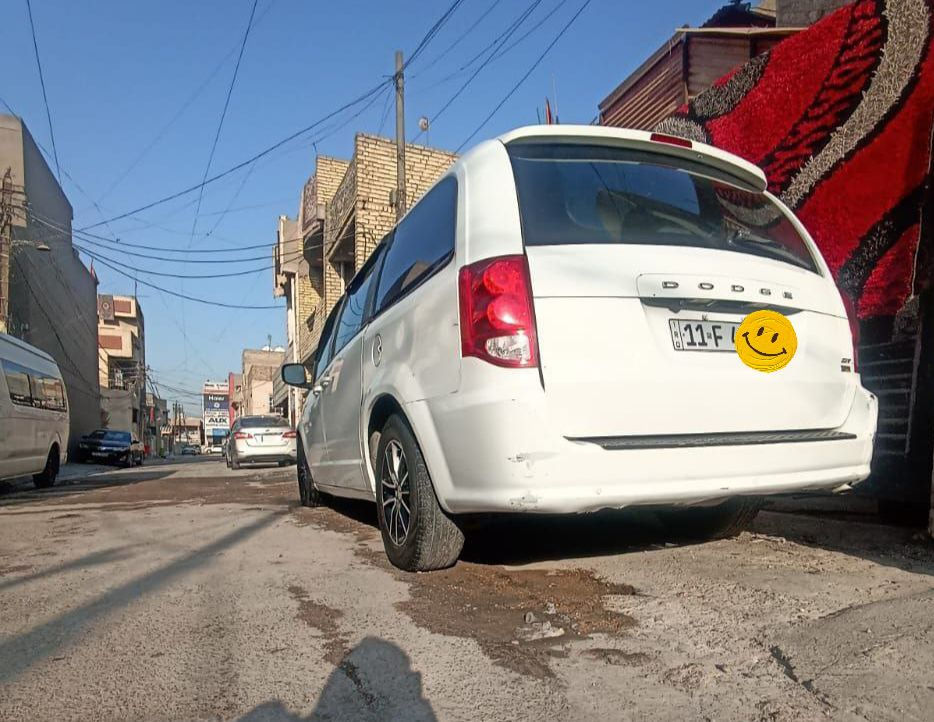 دوج كرفان موديل2018
ابيض بغداد 
✅مواصفات GT

✅تحكم ستيرن

✅ تبريد 3قطع
✅كشن كهرباء 
✅كشن تدفئة 
✅بيبان كهرباء 
✅جام 6كهرباء

✅جنطة كهرباء 

✅داخل اسود 

✅كشنات جلد 

✅شاشة 

✅كاميرة 

✅نضام ECO
✅منظومه زينون

السيارة 
رقم الإنكليزي
حدادية تخم تاير جديدة 
گير محرك شرط ما مفتوح 
مكان السيارة بغداد 
تفاصيل اكثر اتصل 
***********
